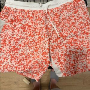 Lululemon Men’s Orange Patterned Swim Shorts L Worn. Only tried on.